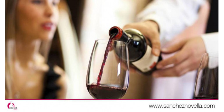 Decálogo del protocolo en el servicio del vino