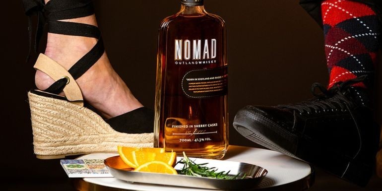 ¿Cómo se debe tomar el whisky? El arte de disfrutar Nomad Outland Whisky